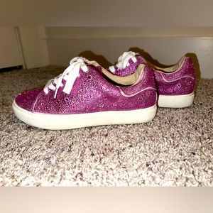 Kids size 5 Betsy Johnson sneakers